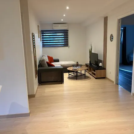 Apartment 90m2 - Balneo - Clim - 2 *